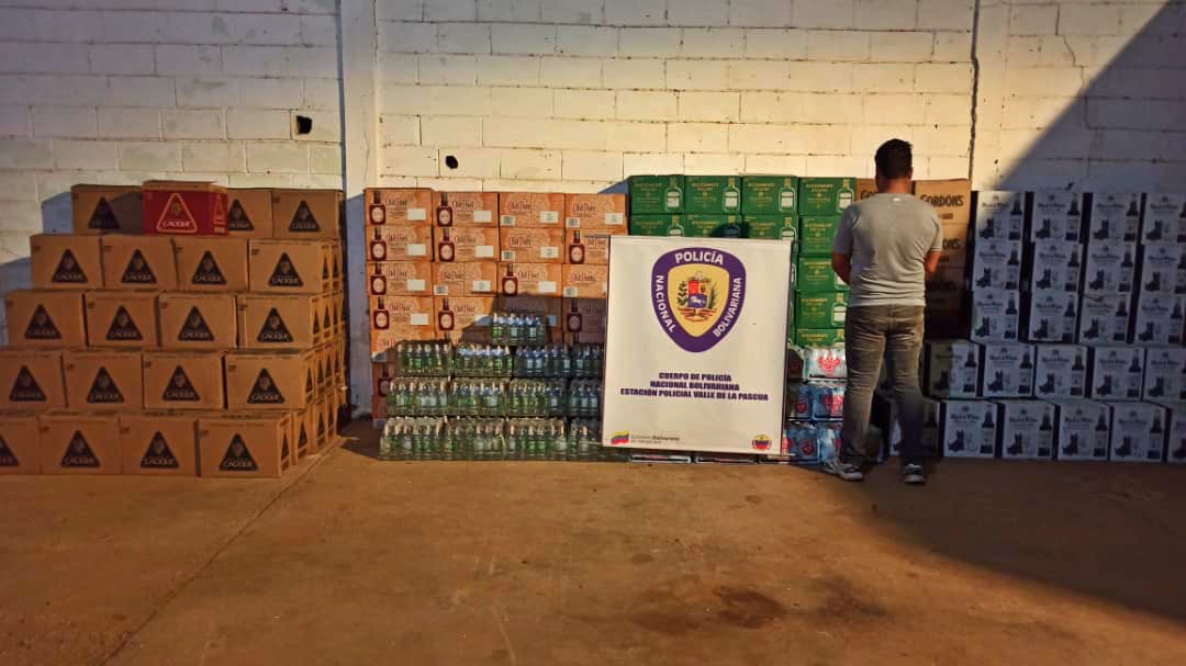 [:es]PNB decomisó 257 cajas de licor en Chaguaramas[:en]PNB decomisó 257 cajas de licor supuestamente de un militar de alto rango[:]