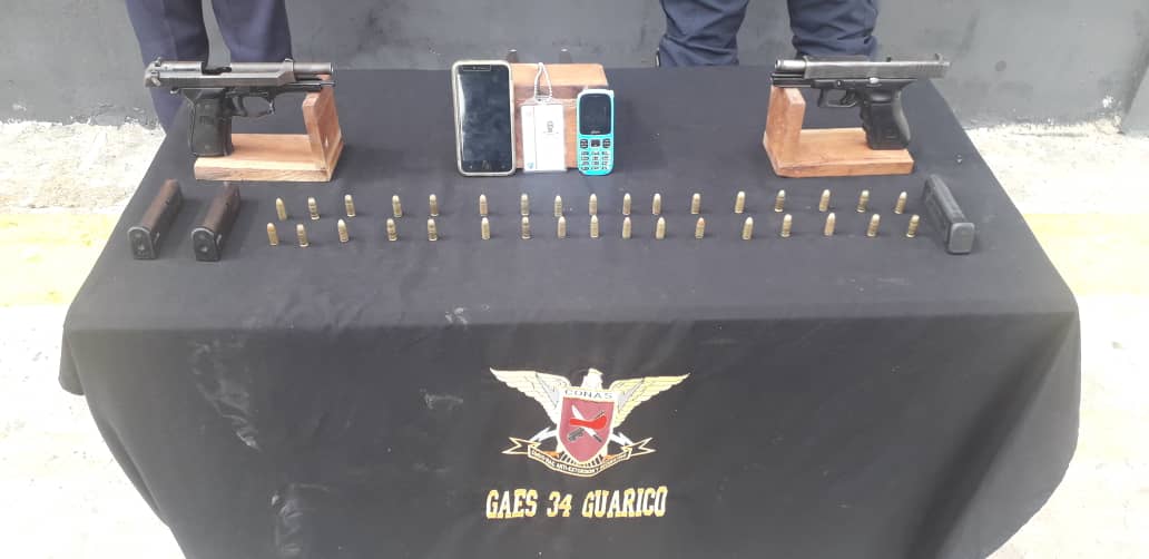 [:es]Dos Poliguarico detenidos por supuesta extorsión a comerciante[:]