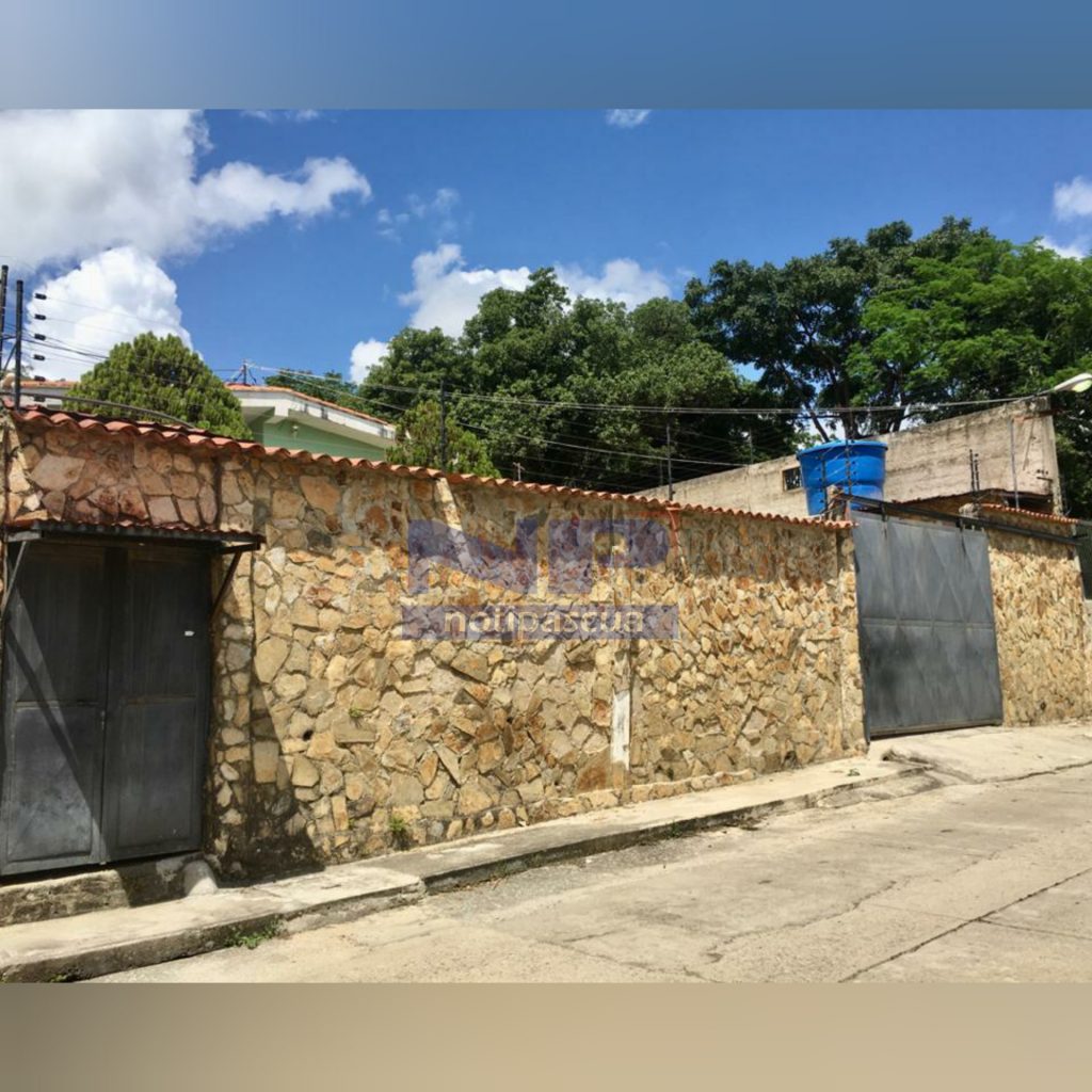 Casa donde fue localizados los cadáveres de las mujeres