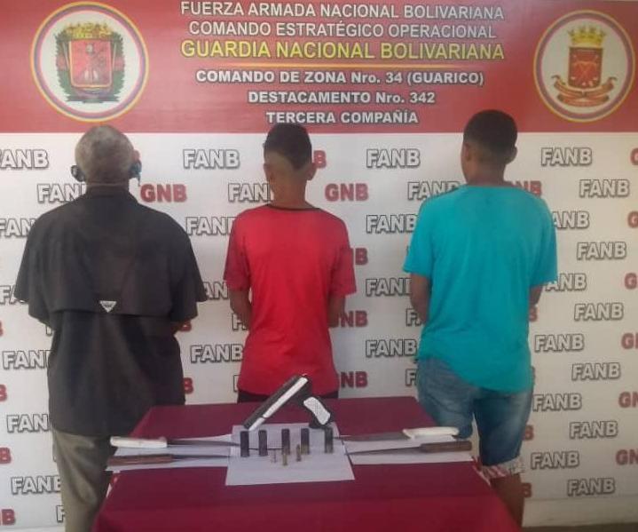 [:es]Desmanteladas dos bandas dedicadas al robo y hurto de fundos y de vehículos[:]