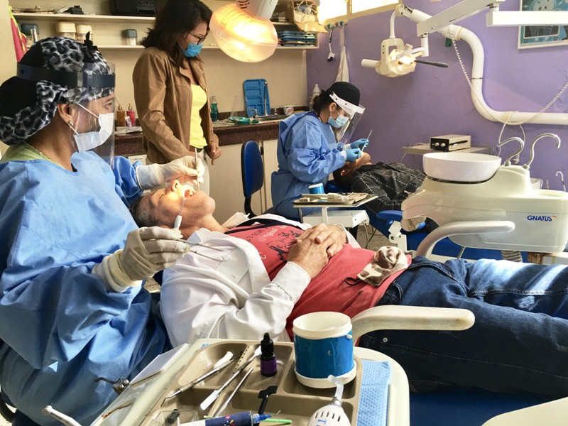 [:es]Universidad Rómulo Gallegos se distingue por sus servicios odontológicos[:]