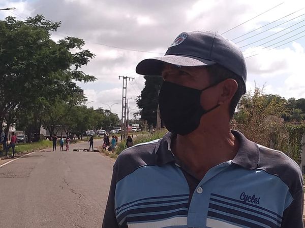 Cruz Rafael Ortega. Ninguno de los servivios funciona