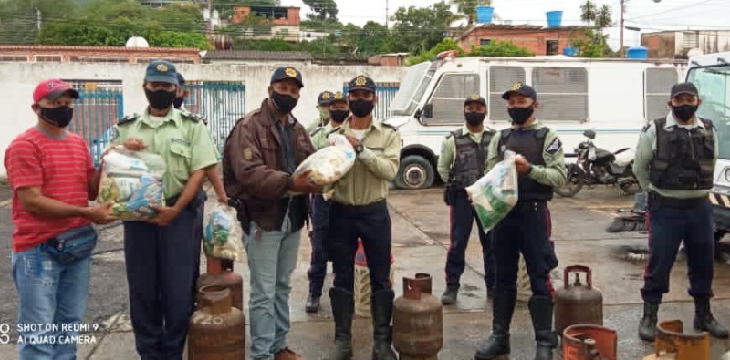 [:es]Realizada jornada de atención a funcionarios de Poliroscio[:]