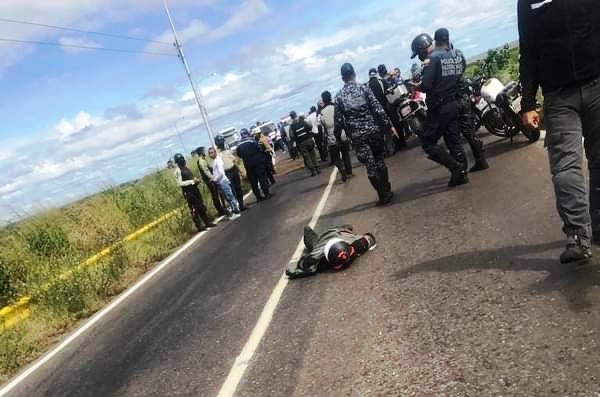 El cuerpo quedó tendido en el pavimento