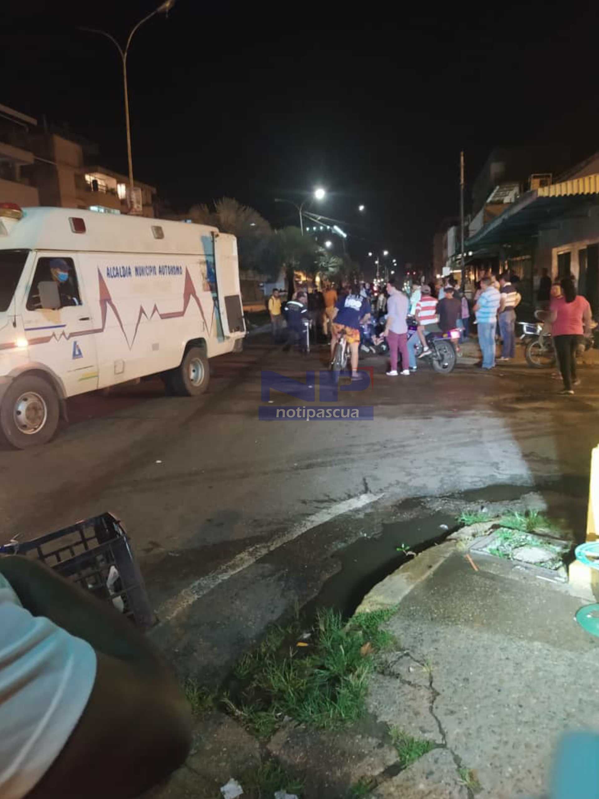 [:es]Mujer murió luego de ser atropellada en la Av. Romulo Gallegos[:]