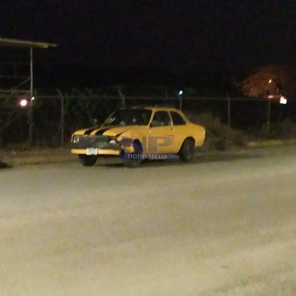 Vehículo quedó estacionado frente al estadio de Las Garcitas. 