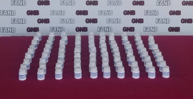 [:es]Incautado ochenta y nueve frascos de somníferos y un vehículo en Roscio[:]