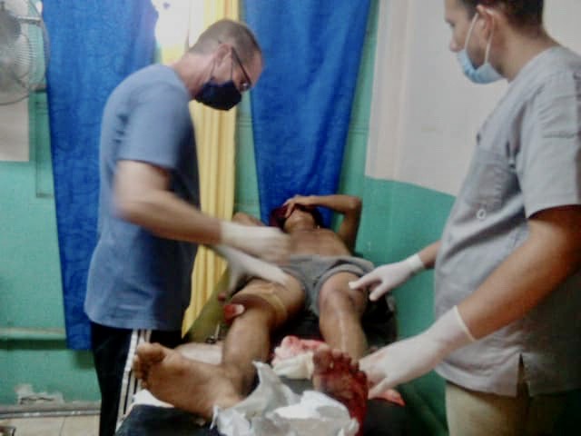 [:es]“El Cuy” resultó gravemente herido al recibir una ráfaga de tiros en ambas piernas[:]