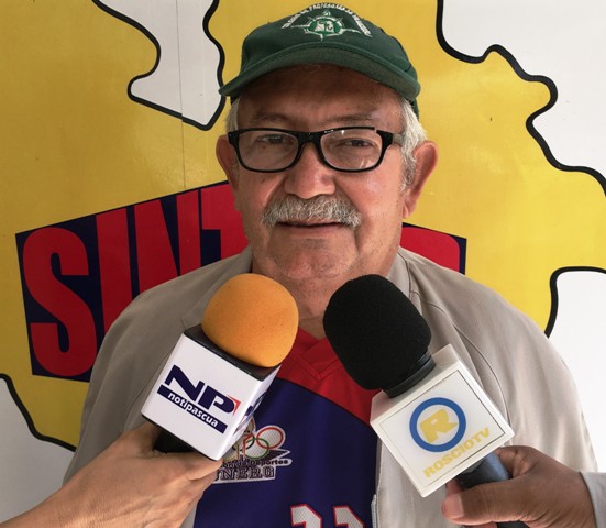 De La Rosa, quien destacó que los maestros no son culpables de la situación económica actual del país