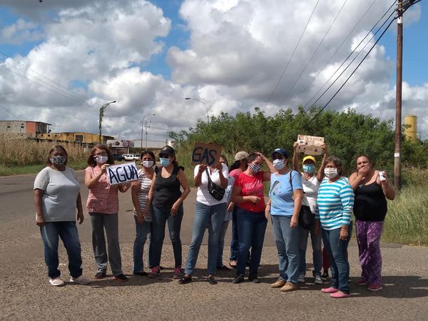 [:es]En Jardín La Pascua también protestan por falta de gas y otros servicios[:]
