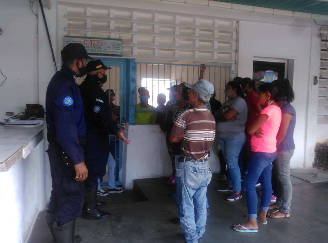 [:es]Logran conciliación en Poliguário luego de protestas[:]