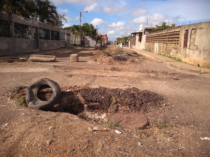 [:es]Derrame de aguas cloacales tiene varios años en La Represa[:]