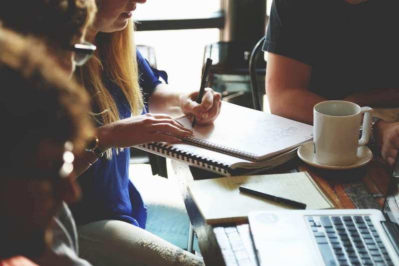 [:es]Cómo modernizar su pequeña empresa[:]