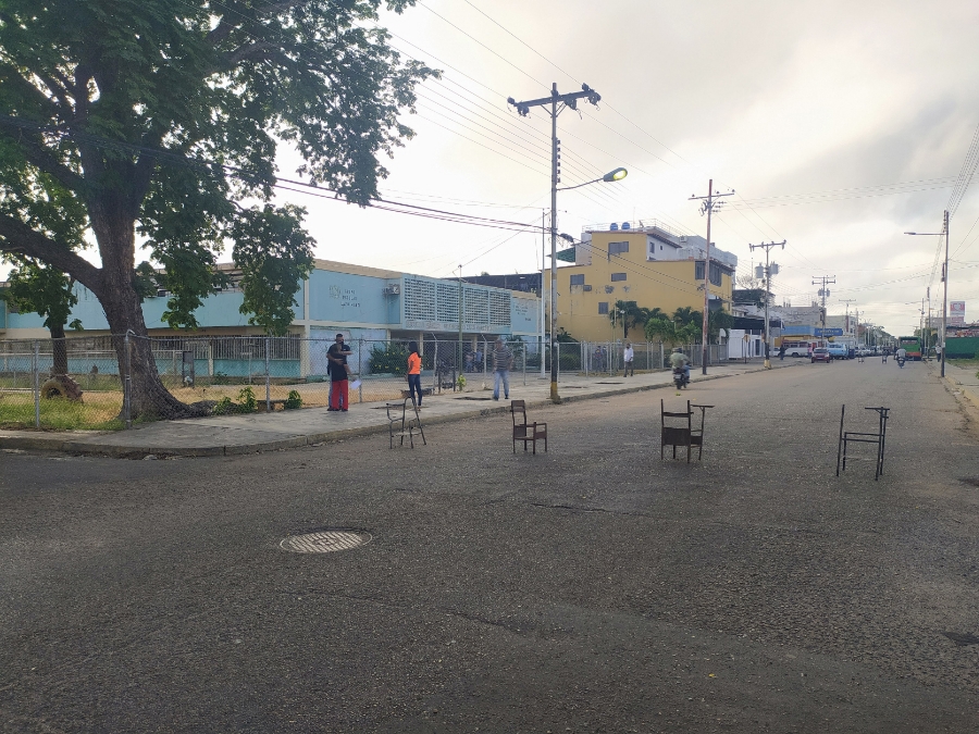 [:es]La Pascua. Comenzó el proceso electoral este 6D con poca afluencia de votantes[:]