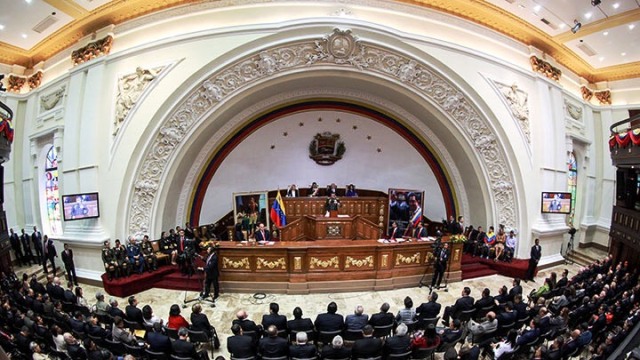 [:es]Dip. Puerta: “Sabotear la instalación de la AN es un show barato del auto juramentado que pretende seguir saqueando el erario público”[:]