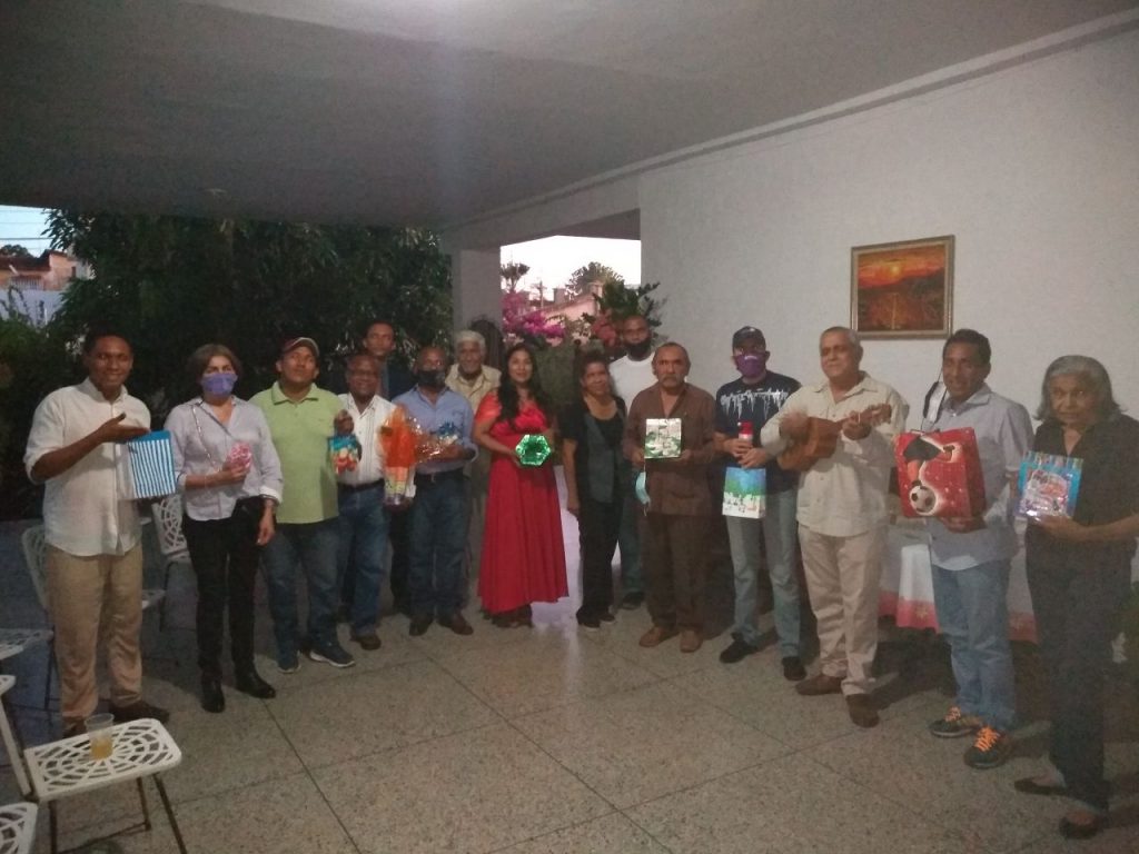 Familia Deportivisima en su compartir navideño.