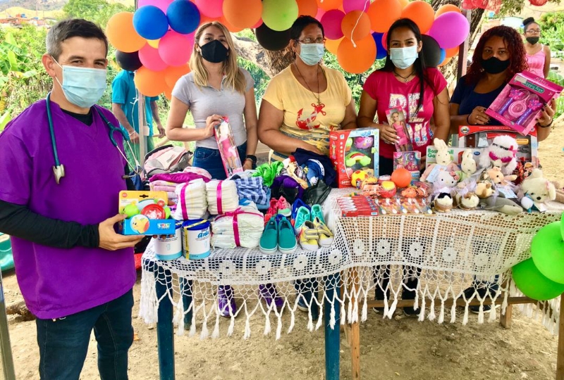 [:es]Realizada jornada social en la Comunidad “Lomas del Morro”[:]