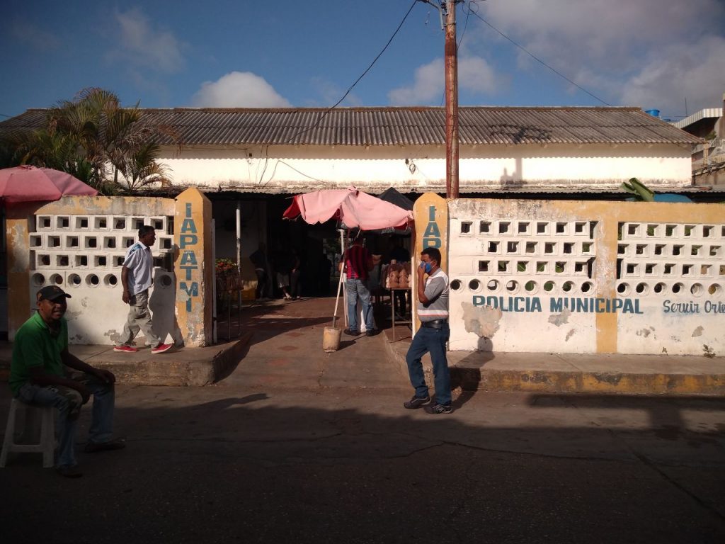 Reiteran que el lugar donde los piensan ubicar no esta en condiciones para vender alimentos.