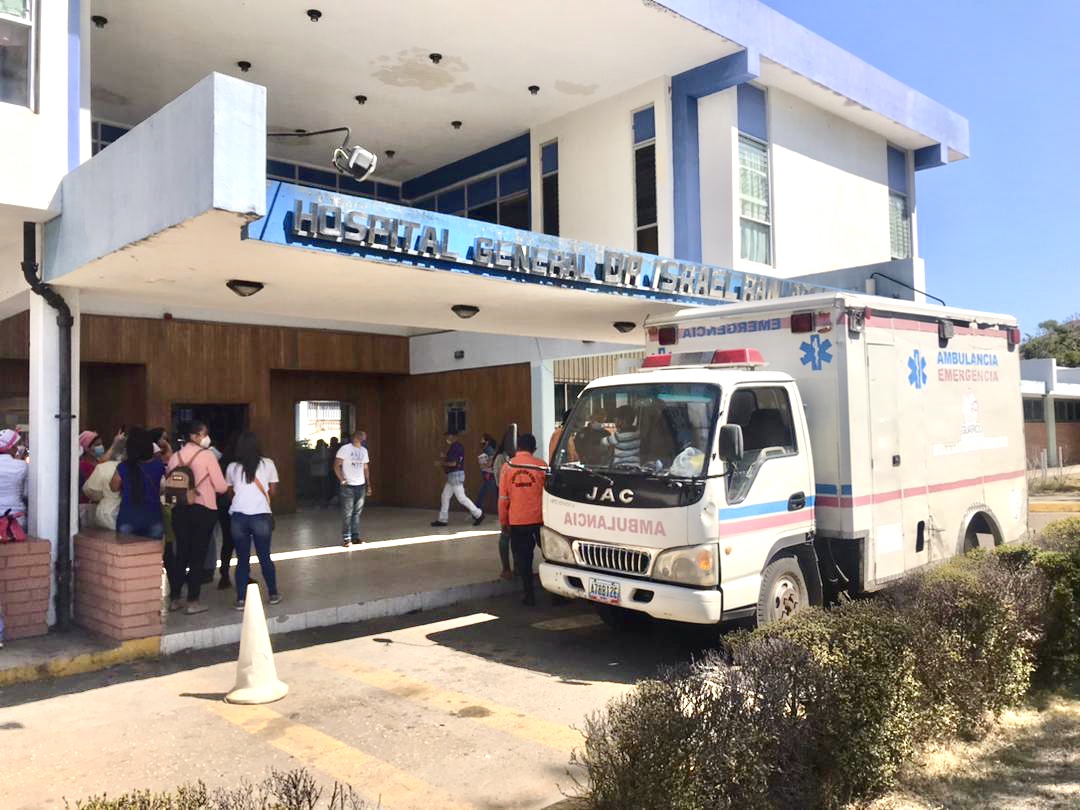 Los manifestantes expresaron que las áreas de pediatría y quirófano no cuentan con agua potable ni insumos médicos 