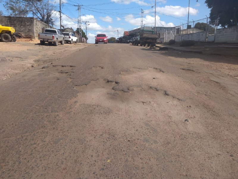 [:es]Corozal sin transporte y con la carretera convertida en vertedero de basura[:]
