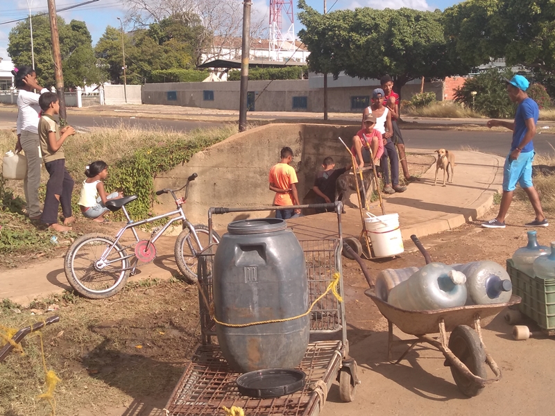 [:es]Grave escasez de agua afecta Los Olivos II[:]