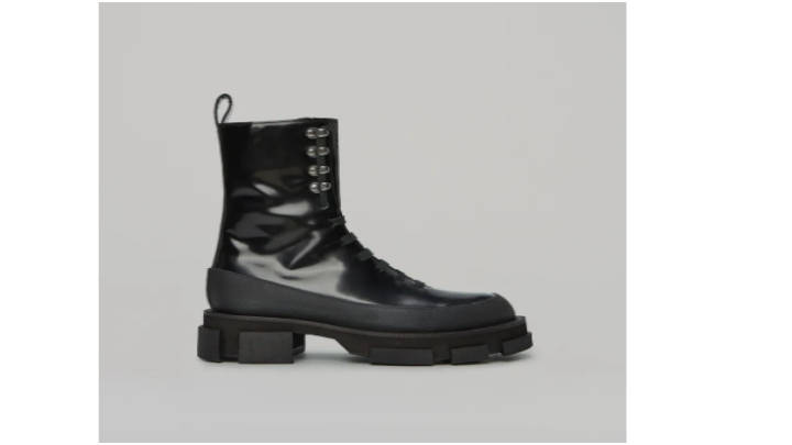 [:es]Irina Shayk “la celebritie” arriesga para ganar con un nuevo estilo[:]