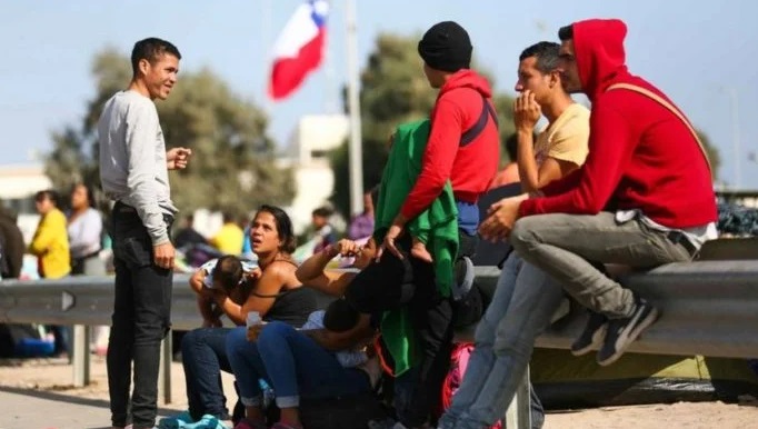 [:es]Chile deportará 100 migrantes a Colombia y Venezuela[:]