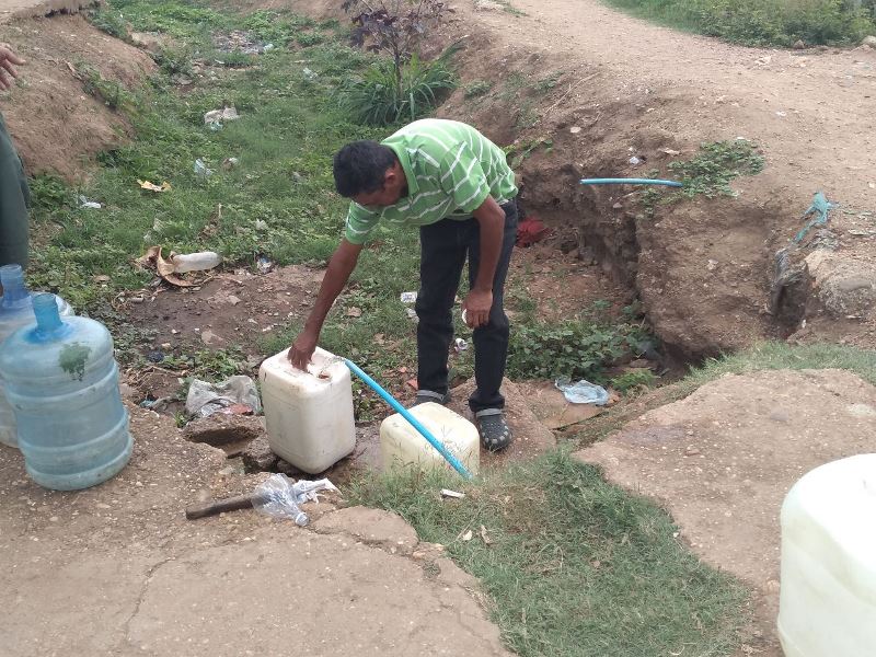 [:es]Habitantes del sector Uno de Las Garcitas tienen 6 años sin agua[:]