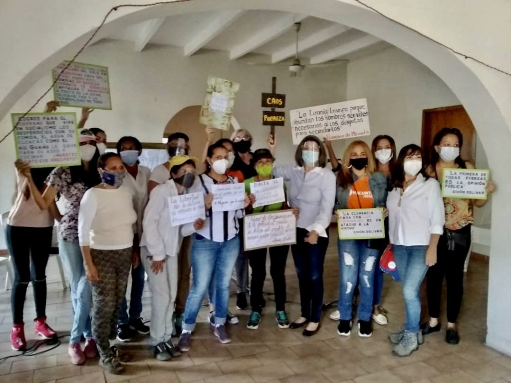 La jornada contó con la participación de mujeres de diversas organizaciones políticas 