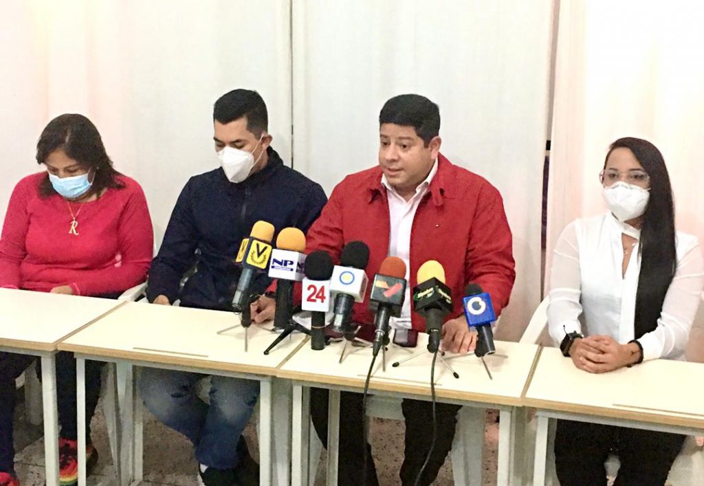 El Diputado Eduardo Puerta junto a otros diputados ofreció declaraciones sobre este caso