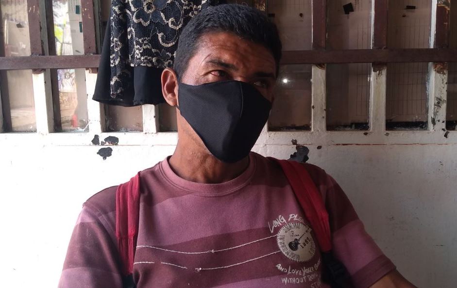 [:es]Obreros municipales reclaman pago de salario y bolsa de comida[:]