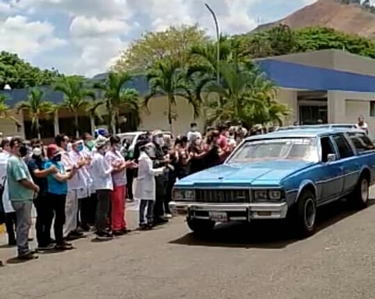 [:es]17 profesionales de salud han muerto por síntomas de COVID-19 en Guárico[:]