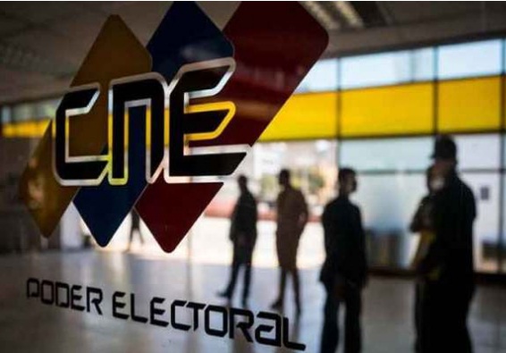[:es]CNE declara improcedente solicitud de referendo revocatorio contra Maduro[:]