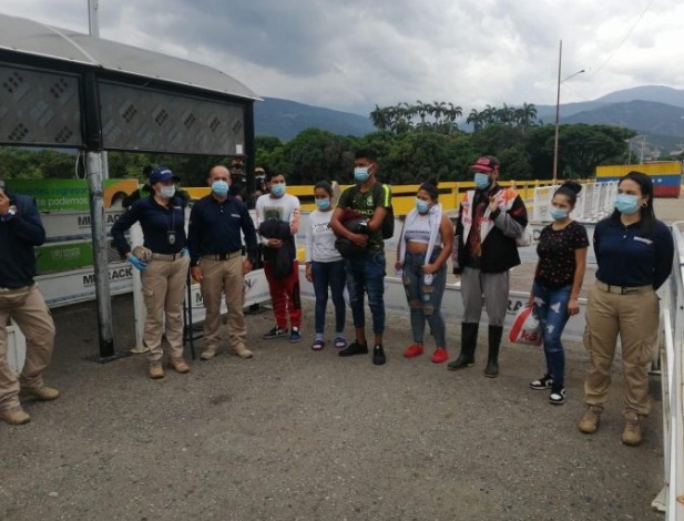 [:es]Expulsado 6 venezolanos por disturbios en Cali[:]