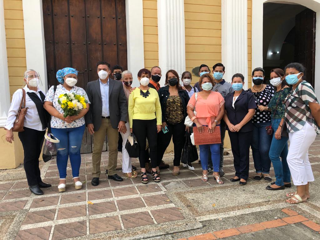 [:es]Gremio de enfermería en Guárico exige aumento de sueldo mínimo a $500[:]