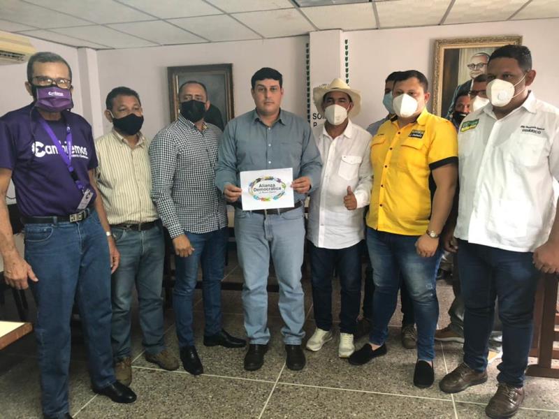 [:es]Alianza democrática definió candidatos en 8 municipios de Guárico[:]