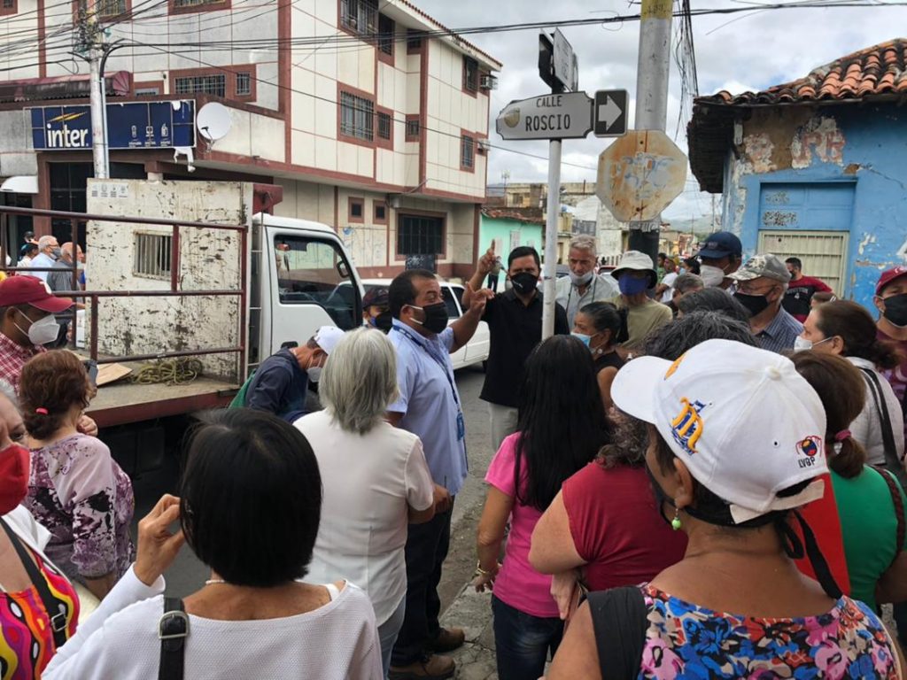 Usuarios de Inter exigieron un mejor servicio en San Juan de los Morros.
