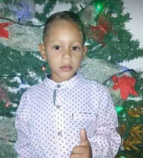 [:es]Accidente dejó muerto un niño de 3 años en Las Mercedes[:]