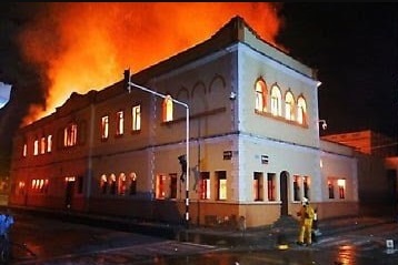 [:es]Colombia: vándalos incendiaron Palacio de Justicia en Tuluá[:]