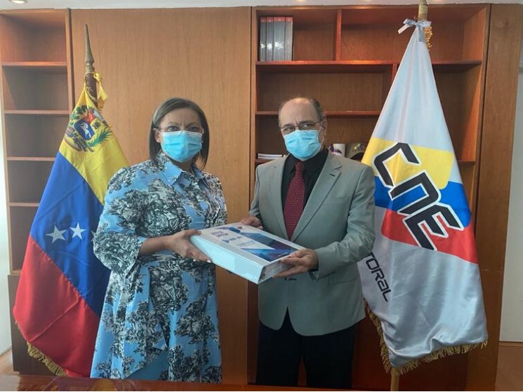 [:es]Pedro Calzadilla nuevo presidente del CNE[:]