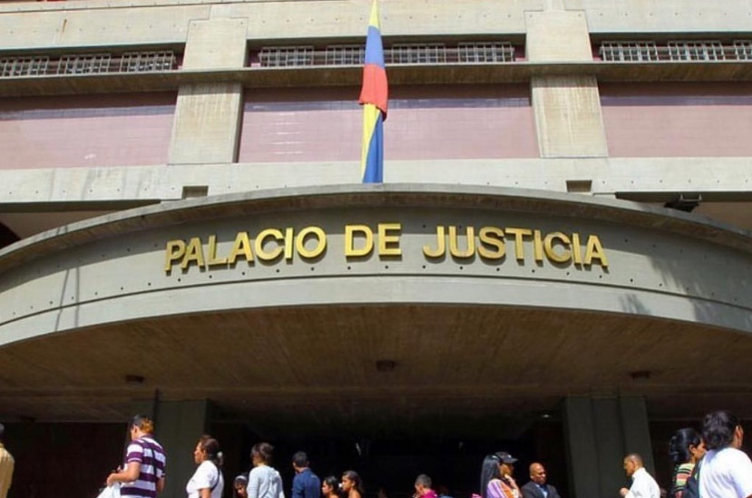 [:es]Tribunal dictó privativa de libertad contra alcaldesa zuliana[:]