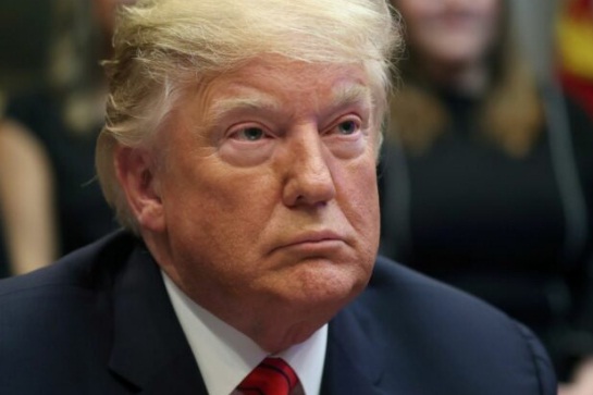 [:es]Trump vetado por facebook e instagram por dos años[:]