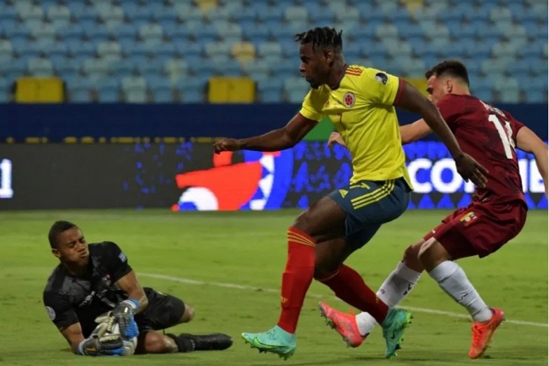 [:es]Maquinaria Vinotinto empató 0-0 a Colombia[:]