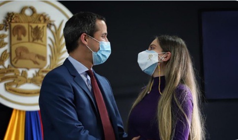 [:es]Juan Guaidó acusa al Estado venezolano de persecución[:]