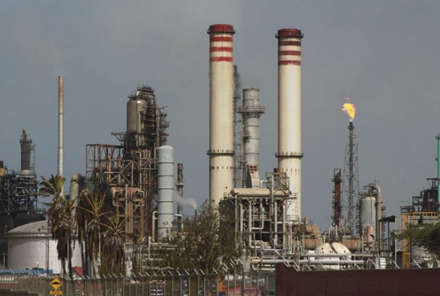 [:es]Refinería Amuay arrancó la producción de gasolina [:]