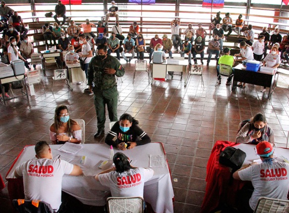 [:es]En Caracas comenzó la inmunización con Abdala[:]