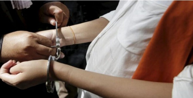 [:es]Niña de 4 años muere envenenada por su madre[:]