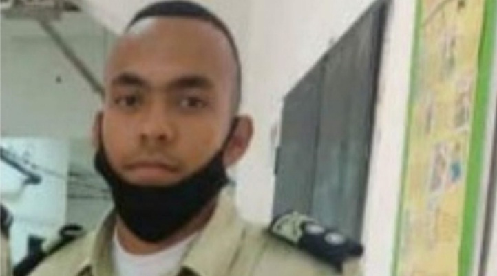 [:es]Muere Polisucre luego de frustrar atraco en un bus [:]