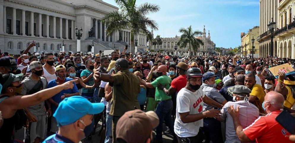 [:es]Hombre muere durante protestas en Cuba[:]