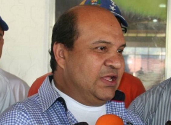 [:es]Denuncian deterioro de la salud del periodista Roland Carreño[:]